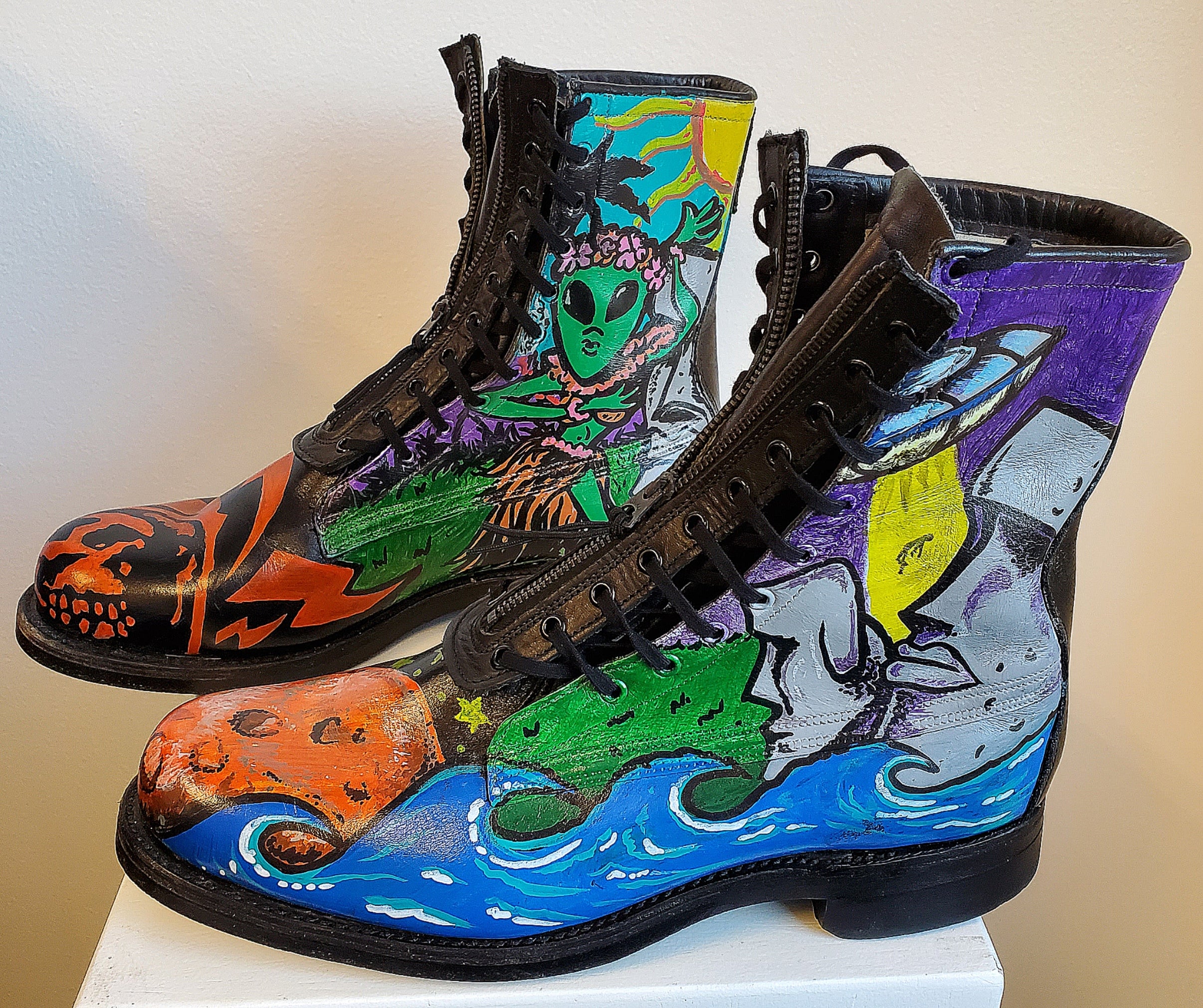 Sonic Traveler "Interstellar Clambake" Rare Vintage Center-Zipped Combat Boots 1 of 1